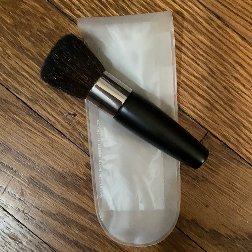 Mary Kay Brush-Mineral Powder